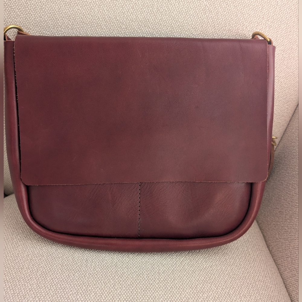Weather & Story Mini Messenger - Like New - Brown